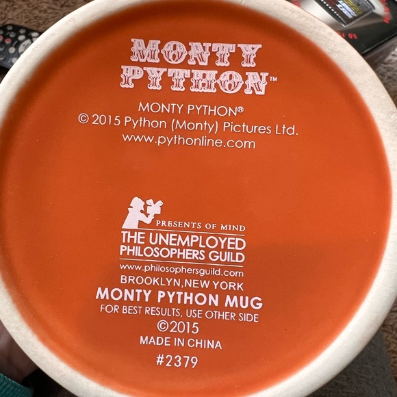 MONTY PYTHON MUG new in box 2013 coffee tea no flaws - Picture 3 of 10